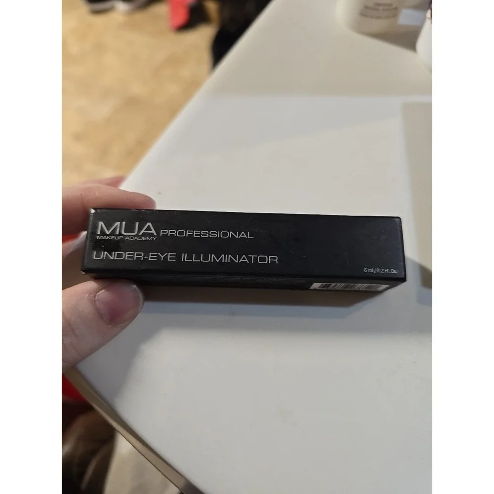 MUA Makeup Academy Professional Under-Eye Illuminator Discontinued HTF Rare